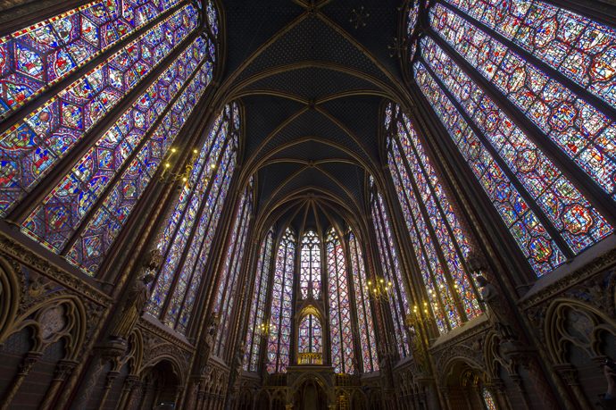 L’éclat retrouvé des vitraux de la Sainte-Chapelle