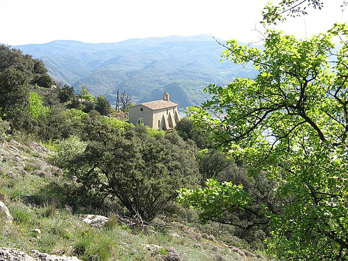 La chapelle Saint Jean-Baptiste de Bernar Venet dans les Alpes-de-Haute-Provence