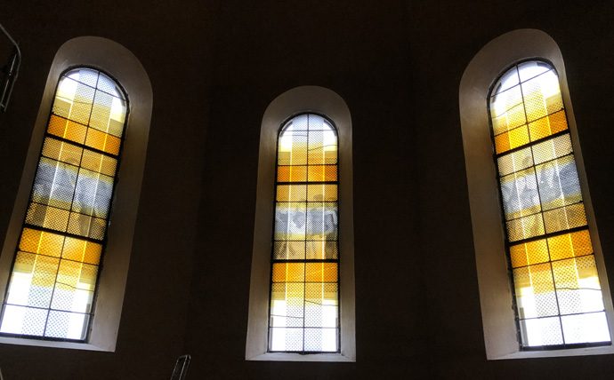 Création de vitraux ‘photographiques’ à l’église Saint-Denis de Bron (69)