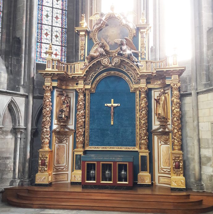 Le retable du Grand Saint-Romain reprend sa place à la cathédrale de Rouen